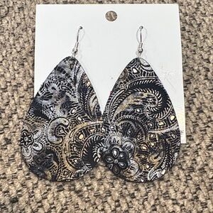 Elegant Black and Gold Paisley Earrings